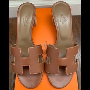 SOLD 🎲Hermes oasis in gold